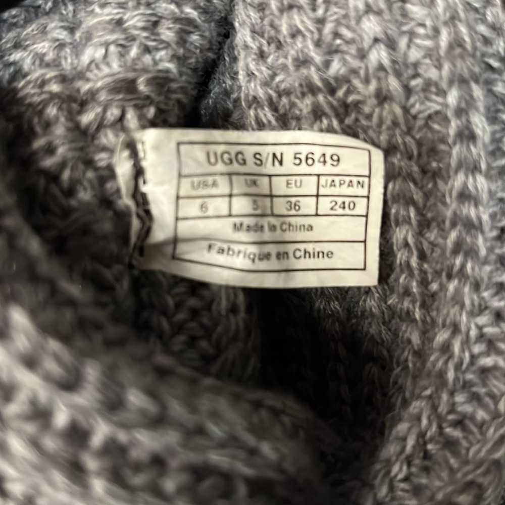 Ugg Cardy Two Button Boot Gray Size 6 - image 7